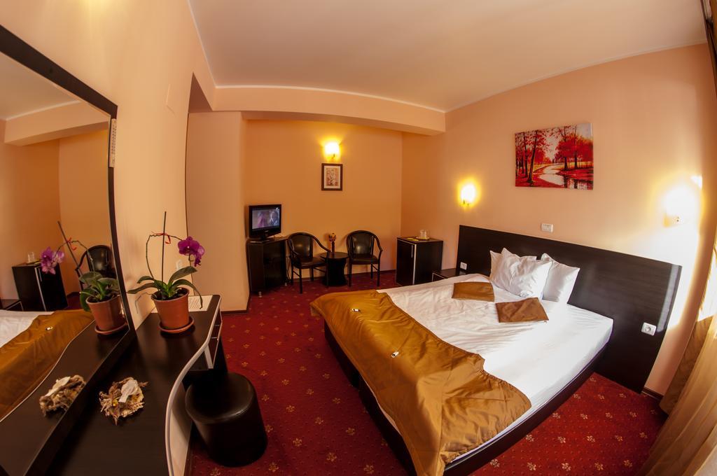 Carpatic Otel Predeal Oda fotoğraf