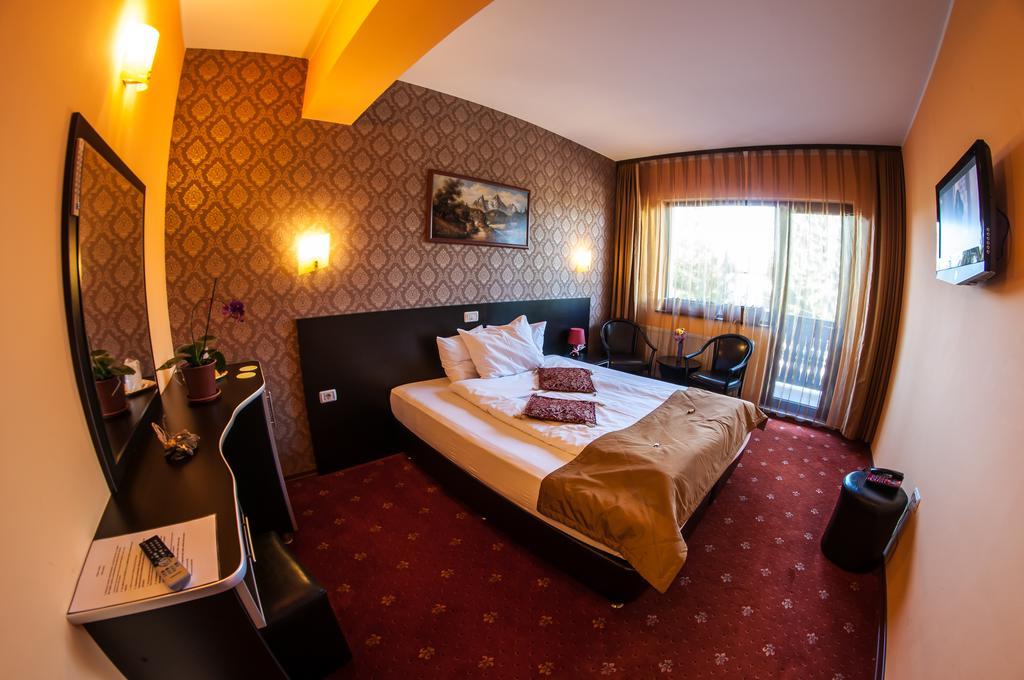 Carpatic Otel Predeal Oda fotoğraf