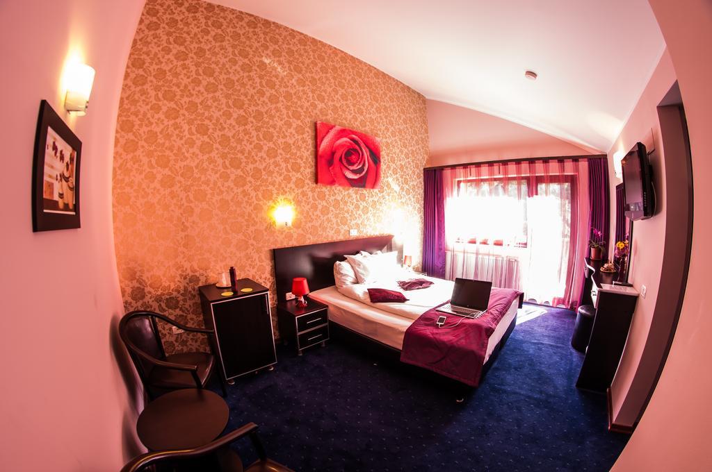 Carpatic Otel Predeal Oda fotoğraf